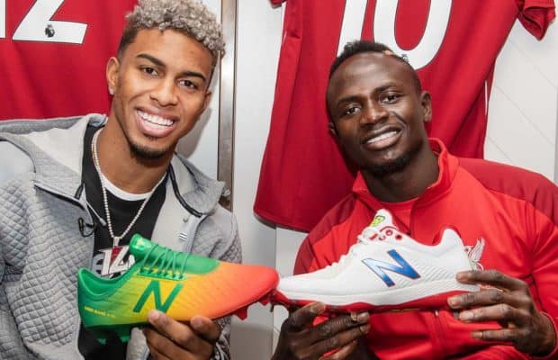Liverpool - Sadio Mané pose avec la star du baseball Francisco Lindor - wiwsport Liverpool - Sadio Mané pose avec la star du baseball Francisco Lindor - wiwsport