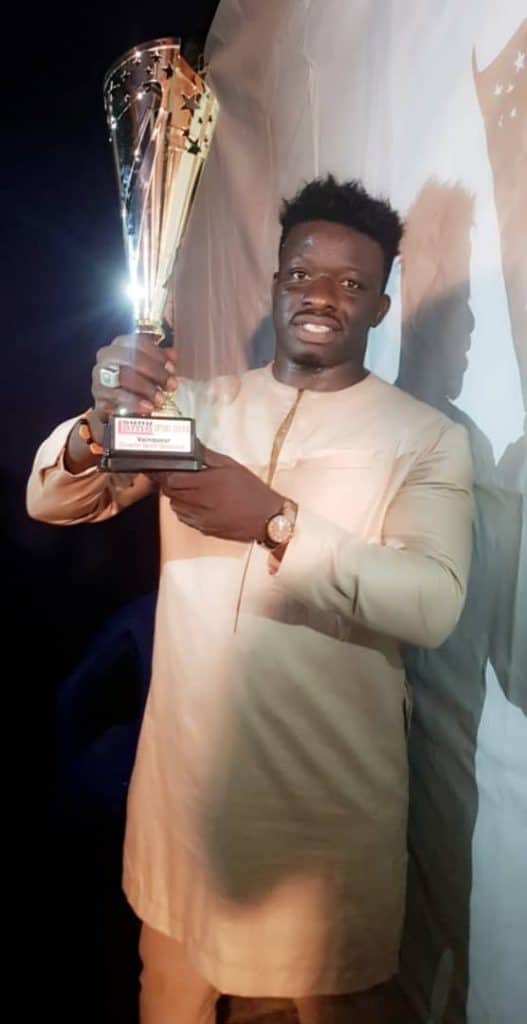 Zoss reçoit le Trophée de Meilleure écurie décerné à Door Dooraat - wiwsport Zoss reçoit le Trophée de Meilleure écurie décerné à Door Dooraat - wiwsport