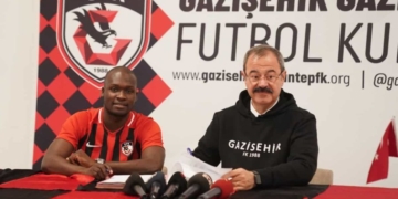 Mercato: Turquie: Moussa Sow rejoint officiellement Gazisehir FK ! - wiwsport