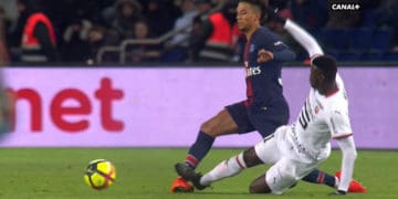 PSG-Rennes : Auteur d'un gros tacle sur Kehrer, Mbaye Niang s'excuse - wiwsport
