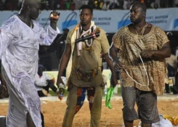 Vidéo- Papis Xaragne Lo: « Pourquoi j&rsquo;avais volé la bouteille de Balla Gaye 2… »