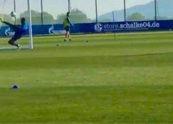 Schalke 04: Regardez le geste technique exceptionnel de Salif Sané!