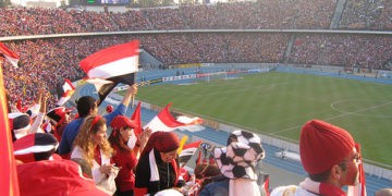 Crowd in Cairo Stadium