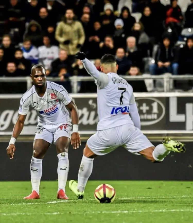 Amiens de Moussa Konaté s’est incliné au Vélodrome - wiwsport