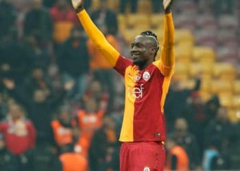 Exclu-Vidéo: Regardez la signature officielle de Mbaye Diagne avec Galatasaray !