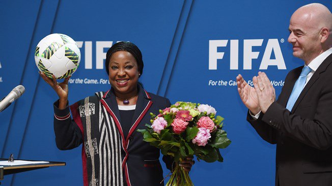 FIFA: Fatma Samoura bientôt sur le banc de touche ? - wiwsport la secrtaire gnrale de la fifa madame fatma samoura Copie