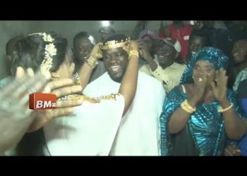 video anniversaire surprise de eumeu sene avec gris bordeaux decouvrez le cadeau royal de sa femme