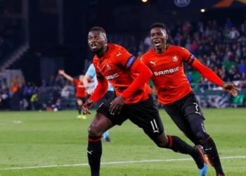 Arsenal-Rennes : Critiqué, Mbaye Niang défend Ismaila Sarr "Il ne peut pas toujours..." - wiwsport