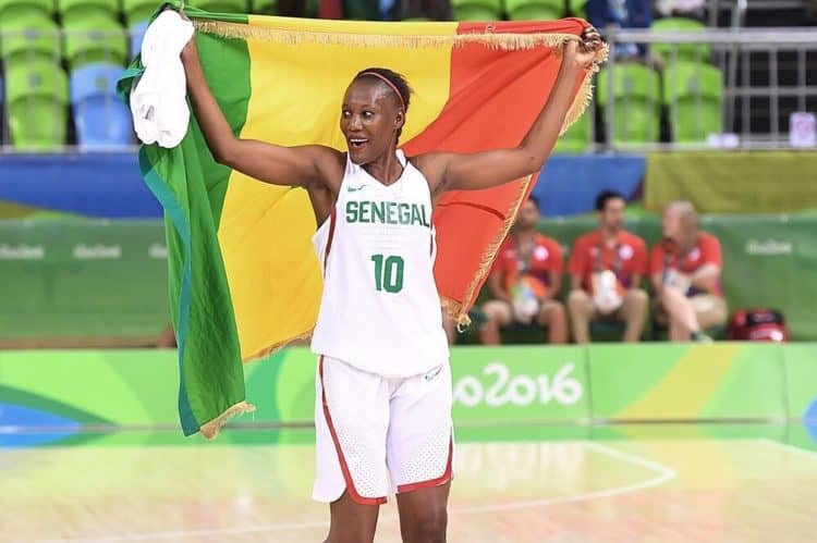 Journée Internationale des droits de la Femme : Hommage à Astou Traoré, meilleure marqueuse de l'histoire de l’Afrobasket ! - wiwsport