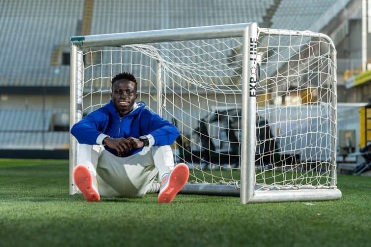 Victime de chants racistes, la réponse de Krépin Diatta aux supporters d’Anderlecht, Kara Mbodji le ramène à la raison - wiwsport Victime de chants racistes, la réponse de Krépin Diatta aux supporters d’Anderlecht, Kara Mbodji le ramène à la raison - wiwsport