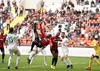 Vidéo – Turquie : Superbe but de Moussa Sow qui arrache le nul face à Giresunspor (2-2) - wiwsport