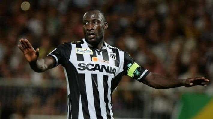 Angers : Pour ne pas rater la CAN 2019: Cheikh Ndoye hésite à se faire opérer ! - wiwsport