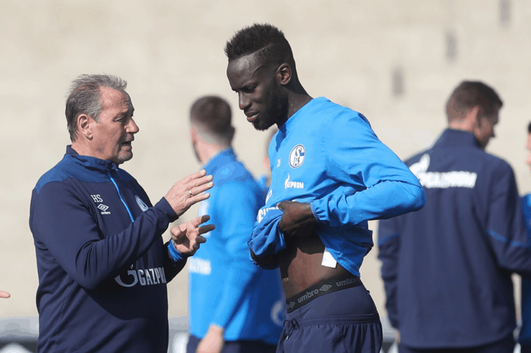 Schalke 04 : Une petite inquiétude autour de Salif Sané ! - wiwsport Schalke 04 : Une petite inquiétude autour de Salif Sané ! - wiwsport