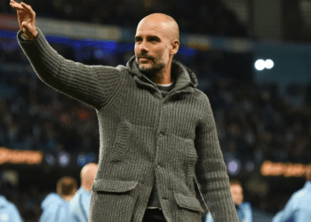 (Video) Premier League : City mène 1-2 à la pause et est pour le moment sacré - wiwsport