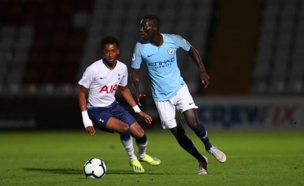 Mondial U20 : La pépite sénégalaise de Manchester City, Alpha Diounkou rejoint le groupe de Youssoupha Dabo ! - wiwsport
