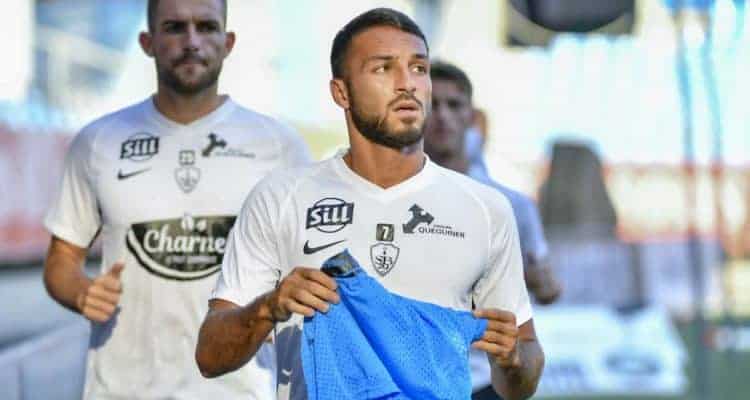 Can 2019 : Un joueur de foot algérien écarté du groupe après une vidéo déplacée - wiwsport