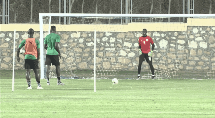 Vidéo - Aliou Cissé entraîne (déjà) ses troupes aux tirs au but - wiwsport Vidéo - Aliou Cissé entraîne (déjà) ses troupes aux tirs au but - wiwsport