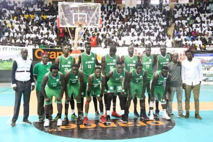Finale Coupe du maire (Hommes) : Les supporters gâchent la fête, le parquet de Marius Ndiaye envahi ! - wiwsport Finale Coupe du maire (Hommes) : Les supporters gâchent la fête, le parquet de Marius Ndiaye envahi ! - wiwsport