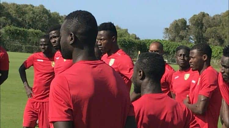 Guinée: Pour une histoire de primes non payées, les joueurs seraient en gréve ! - wiwsport Guinée: Pour une histoire de primes non payées, les joueurs seraient en gréve ! - wiwsport