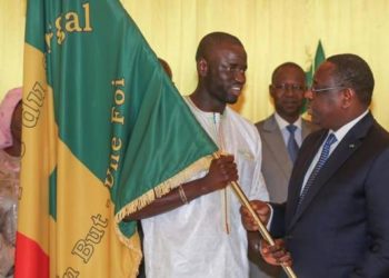 Remise drapeau : Macky Sall fera face aux lions cet aprés-midi ! - wiwsport