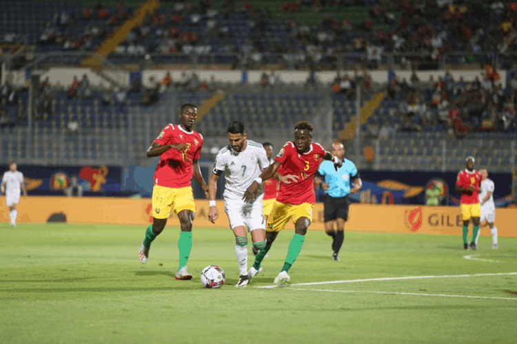 CAN 2019 : l’Algérie surclasse le Syli national (3-0) - wiwsport CAN 2019 : l’Algérie surclasse le Syli national (3-0) - wiwsport