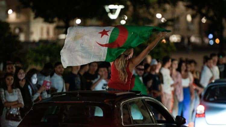 CAN 2019 : Le gouvernement algérien va affréter dix avions pour les supporters des Fennecs - wiwsport CAN 2019 : Le gouvernement algérien va affréter dix avions pour les supporters des Fennecs - wiwsport