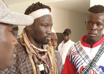 (Vidéo-Photos): Arrivé en premier au stade, Boy Niang enflamme déjà l’Arène nationale - wiwsport