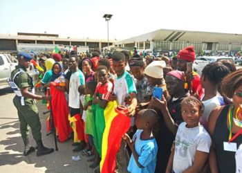 CAN 2019 : Arrivés à Dakar, les Lions en route vers le Palais - wiwsport