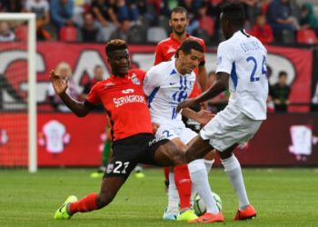 PHOTO NICOLAS CREACH / LE TELEGRAMME. FOOTBALL au Roudourou  LE 26072019 
1 er journée de Ligue 2
Guingamp / Grenoble
Didier Ndong ( Guingamp )
Florian Raspentino ( Grenoble )