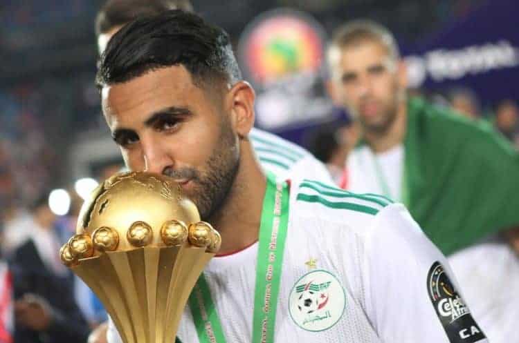 CAN 2019 - Algérie : Riyad Mahrez encense Djamel Belmadi - wiwsport CAN 2019 - Algérie : Riyad Mahrez encense Djamel Belmadi - wiwsport