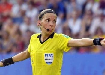 Qui est Stéphanie Frappart, l'arbitre de la finale Liverpool - Chelsea (ce soir à 19H GMT) ? - wiwsport