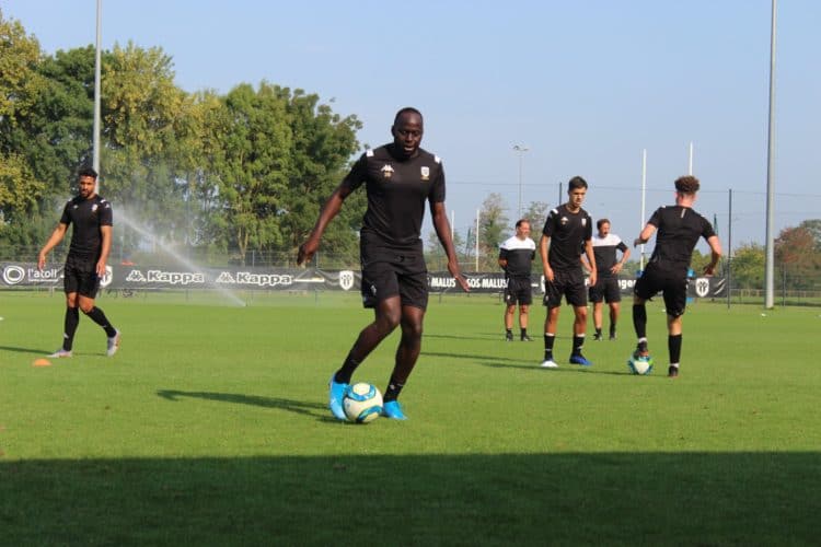 Ligue 1 : Première apparition de Sada Thioub avec Angers - wiwsport Ligue 1 : Première apparition de Sada Thioub avec Angers - wiwsport