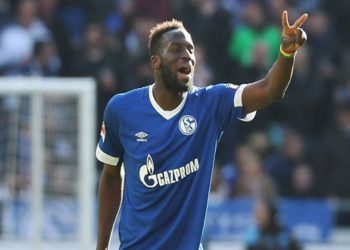 Bundesliga : Salif Sané titulaire pour la première victoire de Schalke 04 - wiwsport