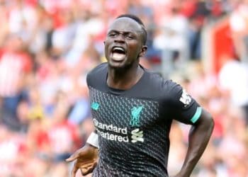 SOUTHAMPTON, ENGLAND - AUGUST 17: Sadio Mane of Liverpool celebrates after scoring his team's first goal during the Premier League match between Southampton FC and Liverpool FC at St Mary's Stadium on August 17, 2019 in Southampton, United Kingdom. (Photo by Warren Little/Getty Images)
