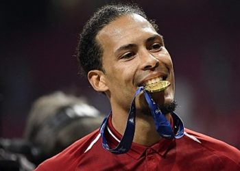 Officiel - Virgil van Dijk élu joueur UEFA de la saison 2018/19 - wiwsport