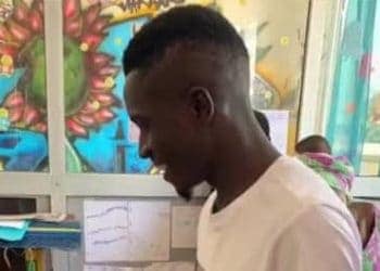 Remise de dons aux Hôpitaux A. Le Dantec et Albert Royer, Gana Guèye à l'empire des enfants - wiwsport