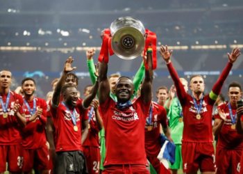 Joueur UEFA: L'absence de Sadio Mané sur le podium est-elle justifiée ? - wiwsport