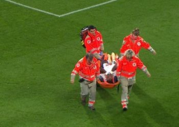 Ligue 1 - Amiens vs Lyon : Moussa Konaté blessé et évacué sur une civière - wiwsport