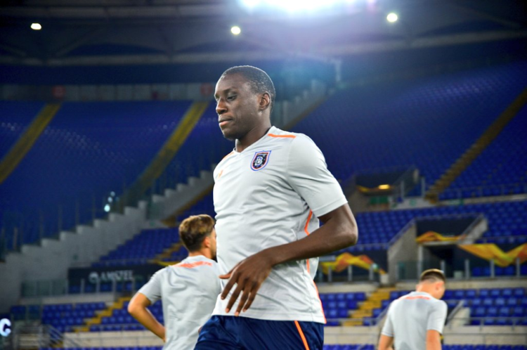 Ligue Europa : L'AS Rome pulvérise l'Istanbul Basaksehir de Demba Ba - wiwsport Ligue Europa : L'AS Rome pulvérise l'Istanbul Basaksehir de Demba Ba - wiwsport