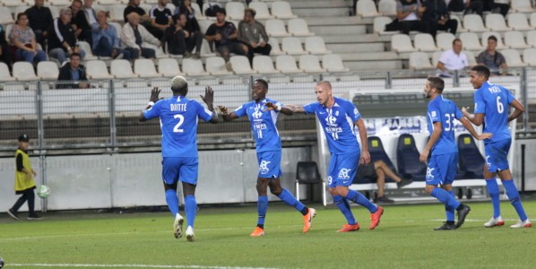 Ligue 2 - Grenoble : Buteur face à Châteauroux, Moussa Djitté arrache le point du nul - wiwsport Ligue 2 - Grenoble : Buteur face à Châteauroux, Moussa Djitté arrache le point du nul - wiwsport