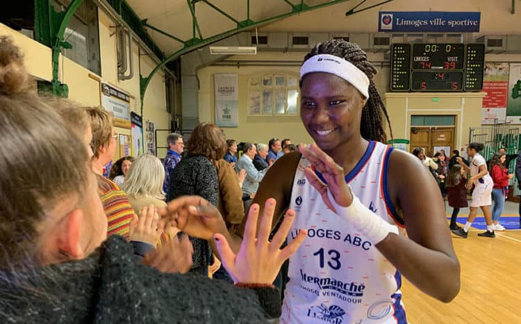 France - Lolly Ndiaye s’engage avec le CES Tours Basket - wiwsport France - Lolly Ndiaye s’engage avec le CES Tours Basket - wiwsport
