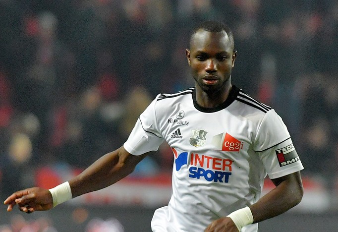 Amiens : Après un début de saison chaotique, Moussa Konaté se montre en amical - wiwsport Amiens : Après un début de saison chaotique, Moussa Konaté se montre en amical - wiwsport