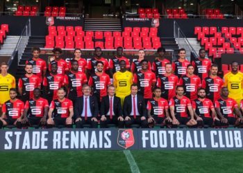 Stade Rennais : Découvrez la photo officielle de la saison 2019/2020 avec Mbaye Niang, Edouard Mendy et Diafra Sakho ! - wiwsport