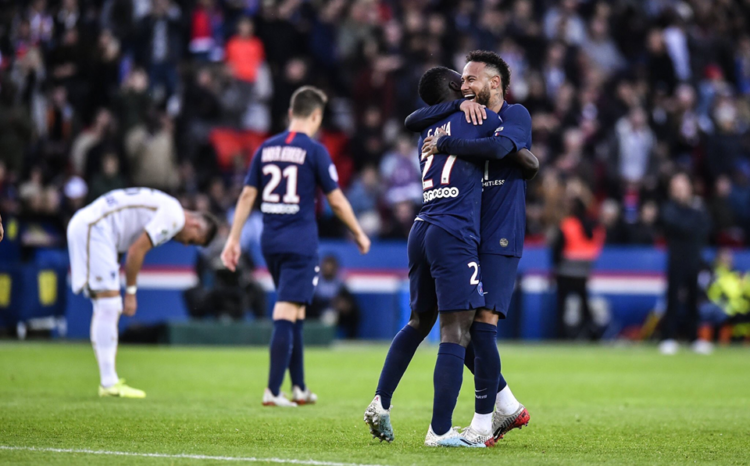 PSG vs Angers : Gana Gueye voulait célébrer pour Cavani mais... - wiwsport PSG vs Angers : Gana Gueye voulait célébrer pour Cavani mais... - wiwsport