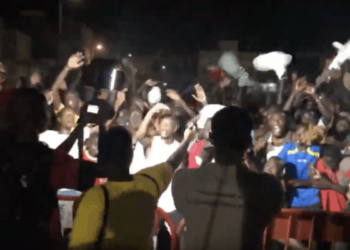 Vidéo - Parcelles assainies : Des supporters de Modou Lô veulent Ama Baldé - wiwsport