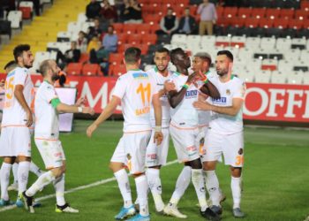 Papis Cissé marque, Alanyaspor concède le nul - wiwsport