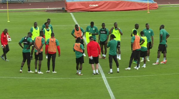 Amical Sénégal-Brésil: Les Lions entament leur première séance d’entrainement aujourd’hui à Paris - wiwsport Amical Sénégal-Brésil: Les Lions entament leur première séance d’entrainement aujourd’hui à Paris - wiwsport