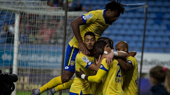 Ligue 2 : Grâce au triplé de Sané, Omar Daf grimpe à la 2e place - wiwsport Ligue 2 : Grâce au triplé de Sané, Omar Daf grimpe à la 2e place - wiwsport