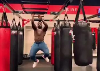 Vidéo - Quand Siteu bande ses muscles aux USA ! - wiwsport