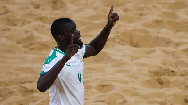 Mondial Beach Soccer : Suivez Biélorussie - Sénégal en direct sur wiwsport.com - wiwsport ASUNCION, PARAGUAY - NOVEMBER 24: Raoul Mendy of Senegal celebrates a goal during the FIFA Beach Soccer World Cup Paraguay 2019 group C match between Belarus and Senegal at Estadio Mundialista Los Pynandi on November 24, 2019 in Asuncion, Paraguay. (Photo by Buda Mendes - FIFA/FIFA via Getty Images)